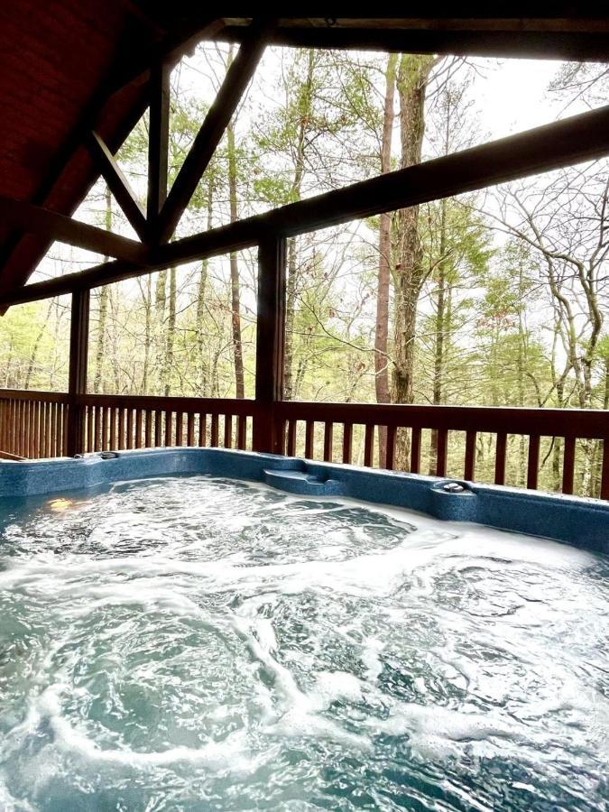 Crazy Bear - Motorcycle Friendly Home With Hot Tub And Grill Tellico Plains Экстерьер фото